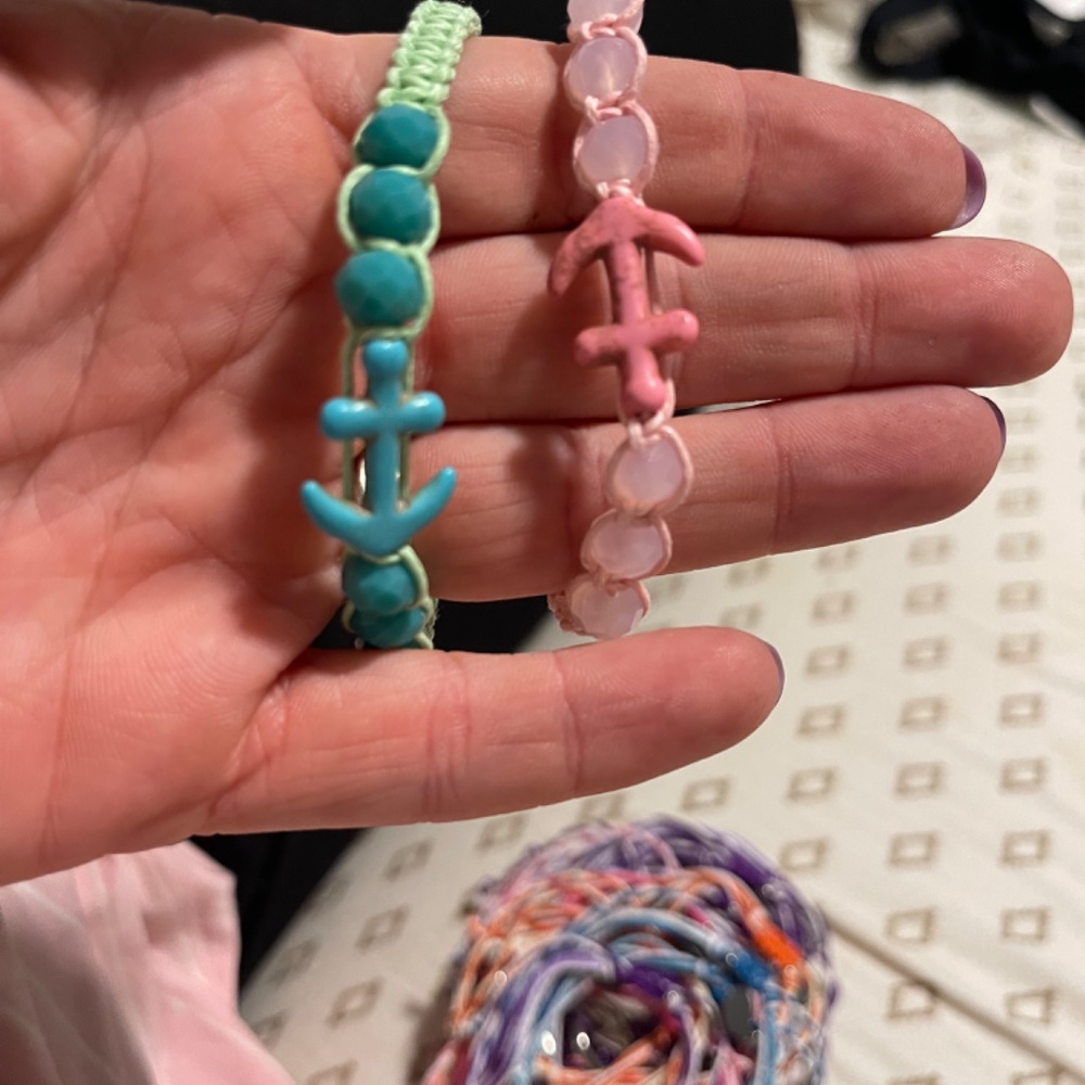 Bracelets - Picture 5 of 8